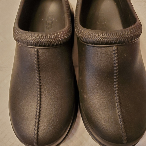 Women's UGG Rubber Clogs.  Size 9 NWOT. Black - Picture 6 of 8